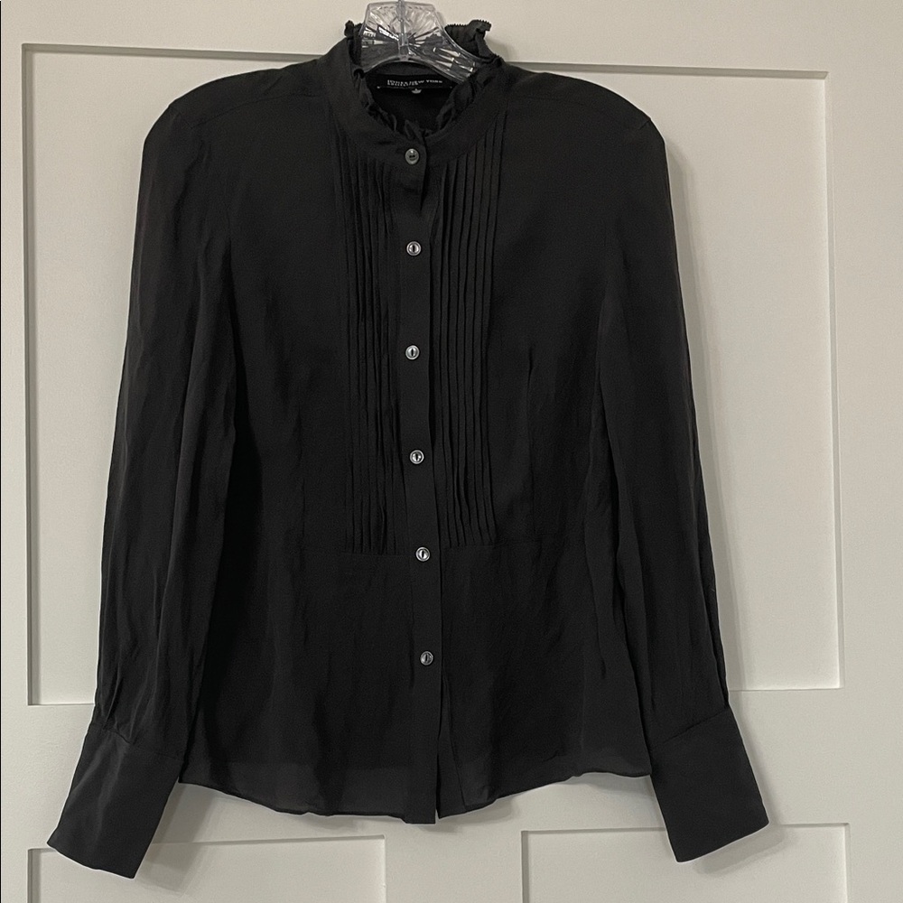 Jones Nee York Collection Size 4 Black Button-Up Women's Top
